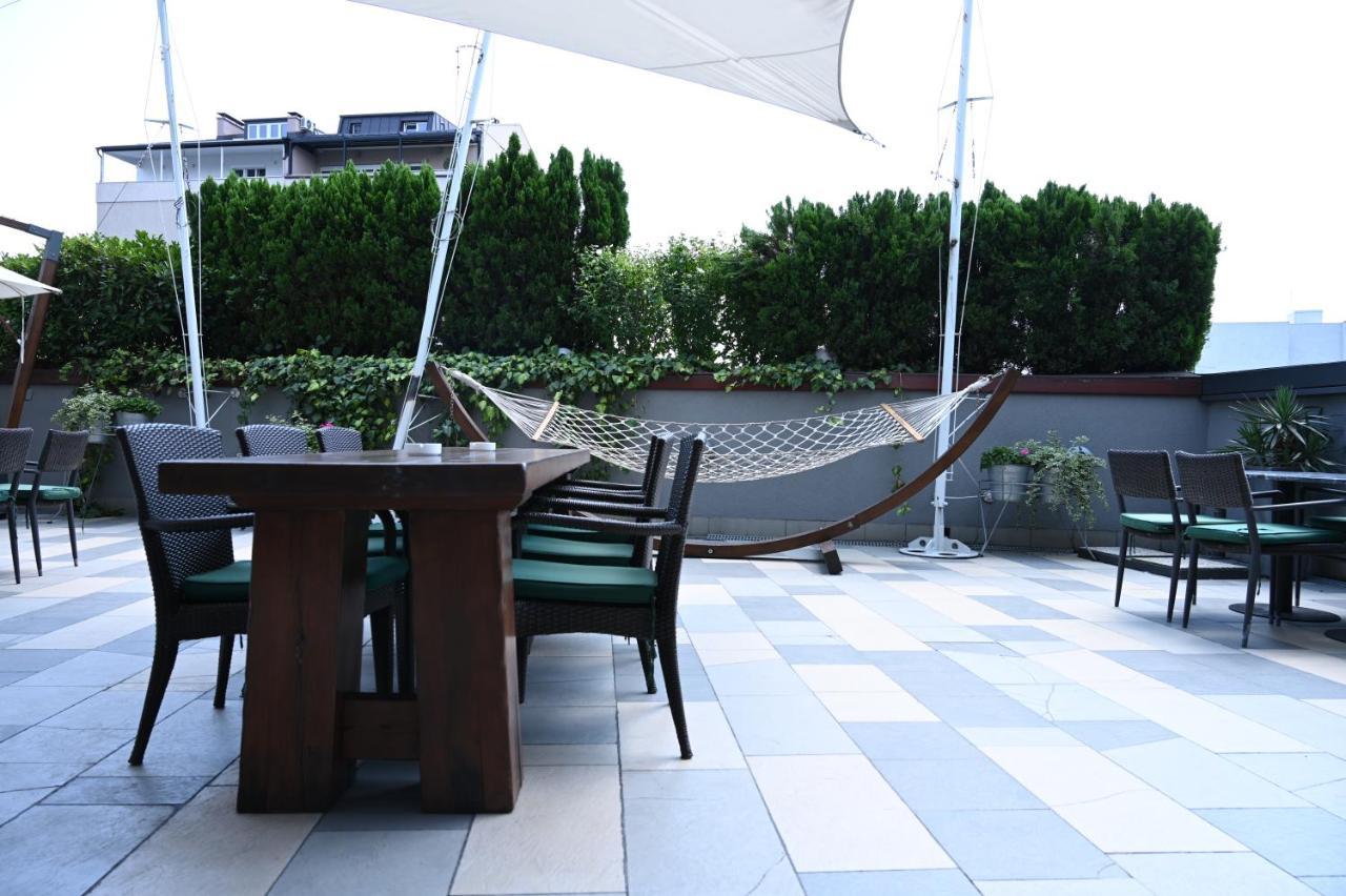 Nobel Zira Hotel Βελιγράδι Εξωτερικό φωτογραφία